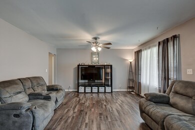 305 Verbryck St, Carl Junction, MO 64834 - photo 7