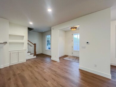 735 N Twyckenham Dr, South Bend, IN 46617 - photo 7