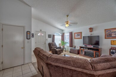 14229 Desert Fire Ct, Horizon City, TX 79928 - photo 4