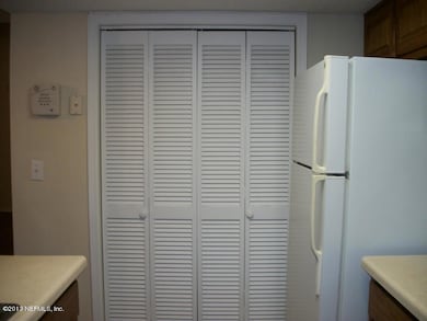 7633 Melissa Ct N, Jacksonville, FL 32210 - photo 6