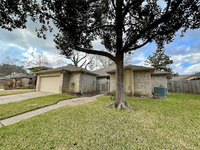 7242 N Hearthstone Green Dr, Houston, TX 77095 - photo 2
