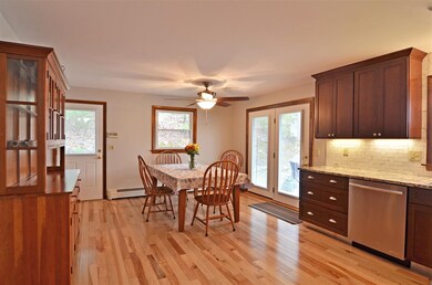 574 Fairfield St, Manchester, NH 03104 - photo 4