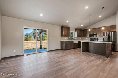 Northfork-House-2-KitchenDining