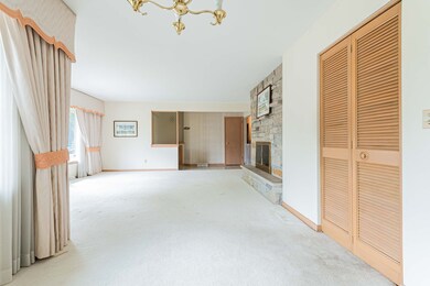 712 Keller Ave, Waukegan, IL 60085 - photo 4