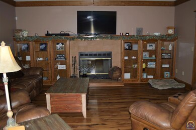 11820 126th Rd, Hoyt, KS 66440 - photo 6