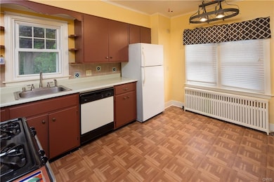 Large eat in kitchen