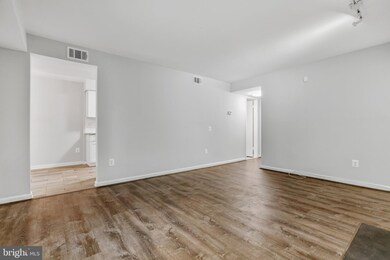 20241 Shipley Terrace unit 4-B-102, Germantown, MD 20874 - photo 6