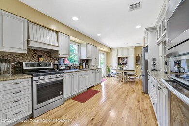 10-Kitchen