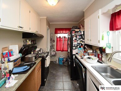 928 Clark St, Lincoln, NE 68510 - photo 6