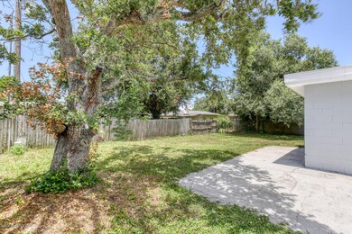 2478 Dianne Dr Cocoa FL 32926-large-017-