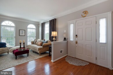 42919 Shelbourne Square, Chantilly, VA 20152 - photo 2