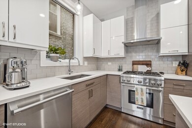 1817 W Iowa St unit 2, Chicago, IL 60622 - photo 4