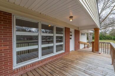 7_Furman_Dr_006