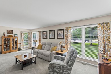 135 Arquilla Dr, Algonquin, IL 60102 - photo 6