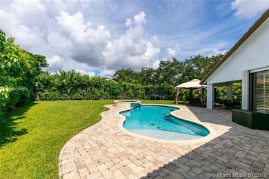 1057 Poplar Cir, Weston, FL 33326 - photo 5