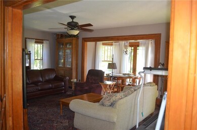 711 E 4th St N, Newton, IA 50208 - photo 5