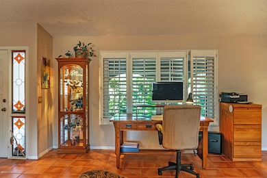 315 VVSR Office Space in Front Room