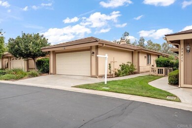 29821 Circle r Creek Ln, Escondido, CA 92026 - photo 2