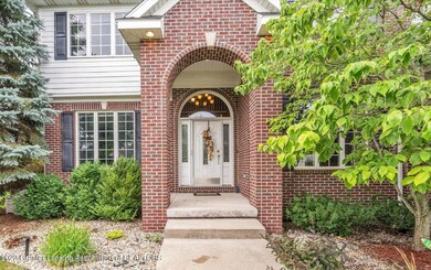 6022 SLEEPY HOLLOW LN. Covered Front