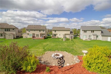 Garden View , propane fire pit, backyard has pet f