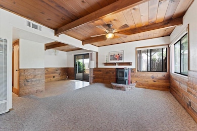 1865 Douglass St Livingroom