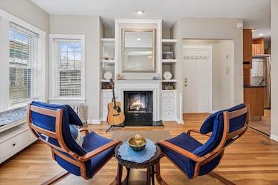 4320 N Clarendon Ave unit 2031, Chicago, IL 60613 - photo 2