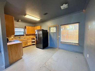 6310 25th St, Groves, TX 77619 - photo 4