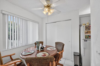 3146 Via Poinciana unit 301, Lake Worth, FL 33467 - photo 7