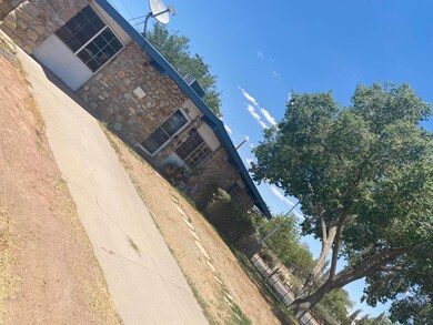 401 Gladys Ave, El Paso, TX 79915 - photo 2