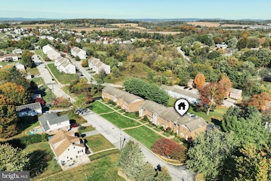 253 W Chestnut St unit 11, Dallastown, PA 17313 - photo 4