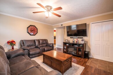 6819 Nalery Way, Louisville, KY 40228 - photo 2