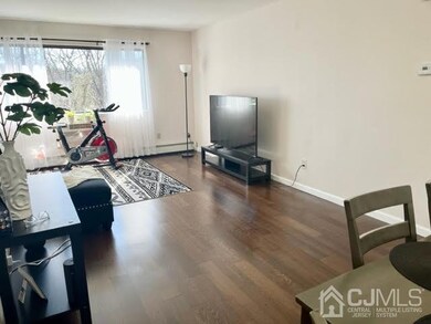 616 Cricket Ln, Woodbridge, NJ 07095 - photo 5