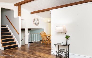 8221 Rochelle Rd, Louisville, KY 40228 - photo 6