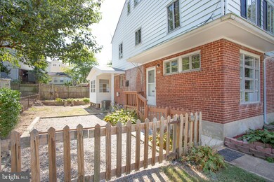 2221 Dartmouth Dr, Alexandria, VA 22307 - photo 7