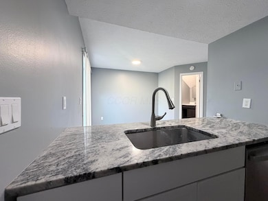 955 Cross Country Dr unit F, Columbus, OH 43235 - photo 7