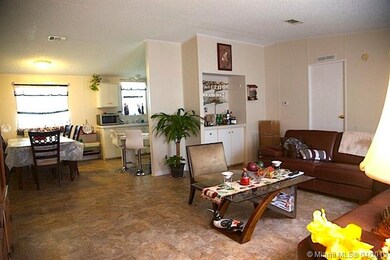 unlisted-address, Davie, FL 33325 - photo 4