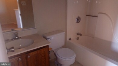 802 W Spring Meadow Ct, Edgewood, MD 21040 - photo 7