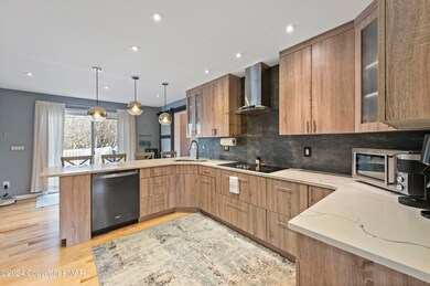 1327 Whispering Hills Ct, Effort, PA 18330 - photo 6