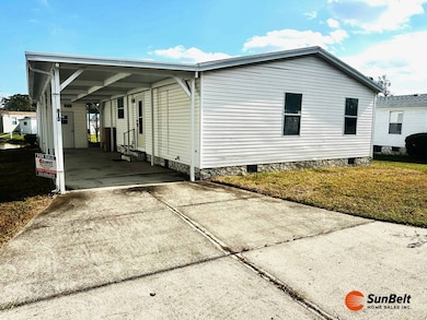 812 New Hampshire Ave, Wildwood, FL 34785 - photo 2