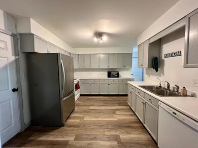 349 Lombard Rd, Columbus, OH 43228 - photo 7