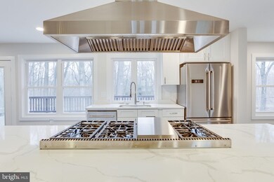 8701 Litwalton Ct, Vienna, VA 22182 - photo 3