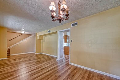 245 Saint Cloud Dr, Friendswood, TX 77546 - photo 5