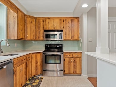 977 Westford St unit 4, Lowell, MA 01851 - photo 3