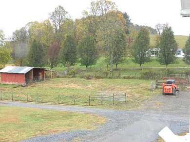 13654 Sky Dr, Glade Spring, VA 24340 - photo 4