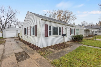 1946 N Johnson St, South Bend, IN 46628 - photo 2