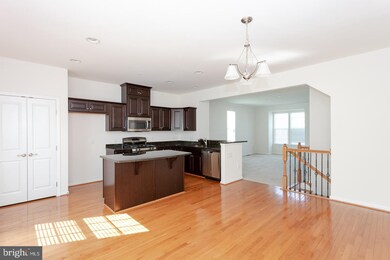 1808 Honeysuckle Ct, Downingtown, PA 19335 - photo 5