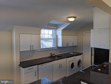 5 E Golf Club Ln unit B4, Paoli, PA 19301 - photo 3