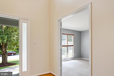 9315 E Carondelet Dr, Manassas Park, VA 20111 - photo 7