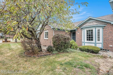 15511 Huntcliff Dr, Macomb, MI 48044 - photo 3