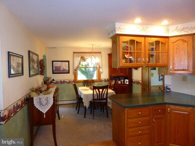 383 W Vine St, Hatfield, PA 19440 - photo 5